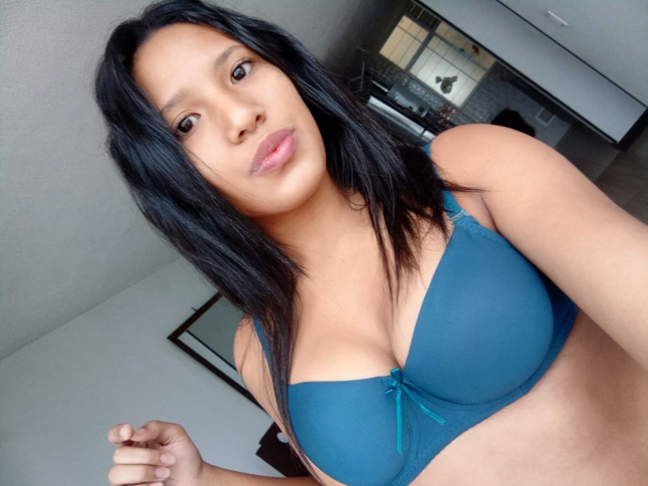 NicolleRey18 Profilbild des Cam-Modells 
