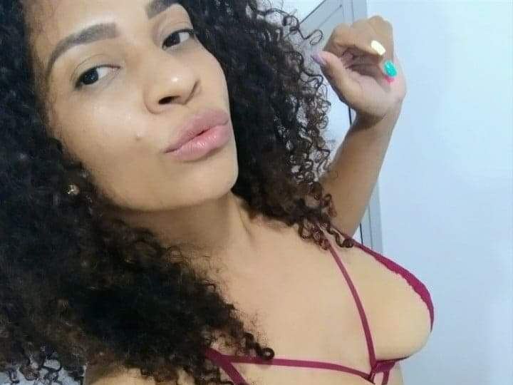 karinaveyx profielfoto van cam model 