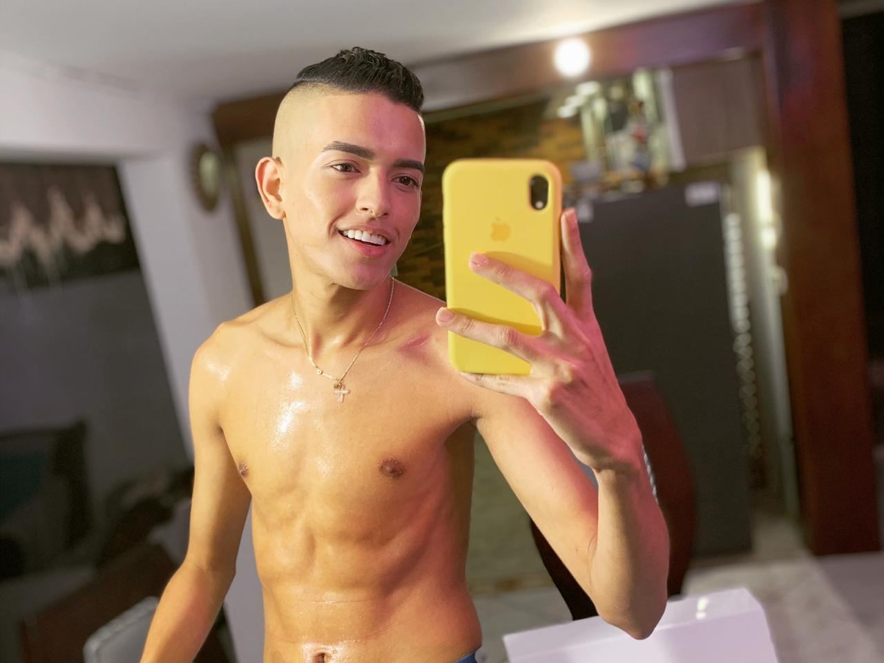 Image de profil du modèle de webcam SebasMessia