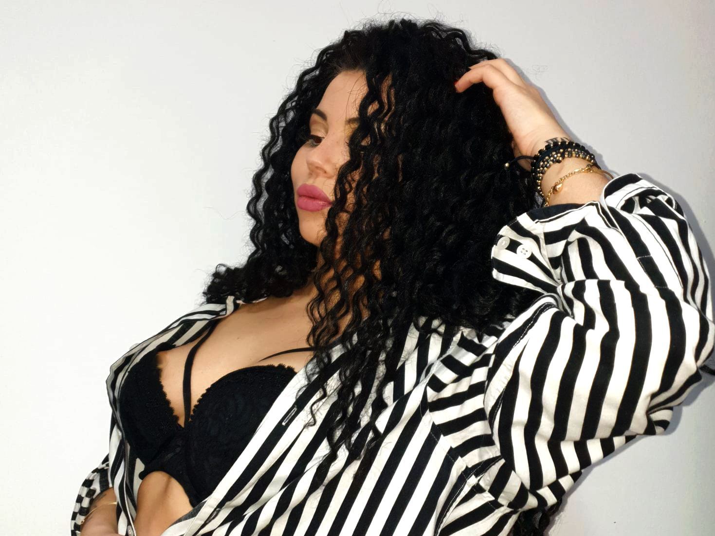Imagen de perfil de modelo de cámara web de queenbellaisabella