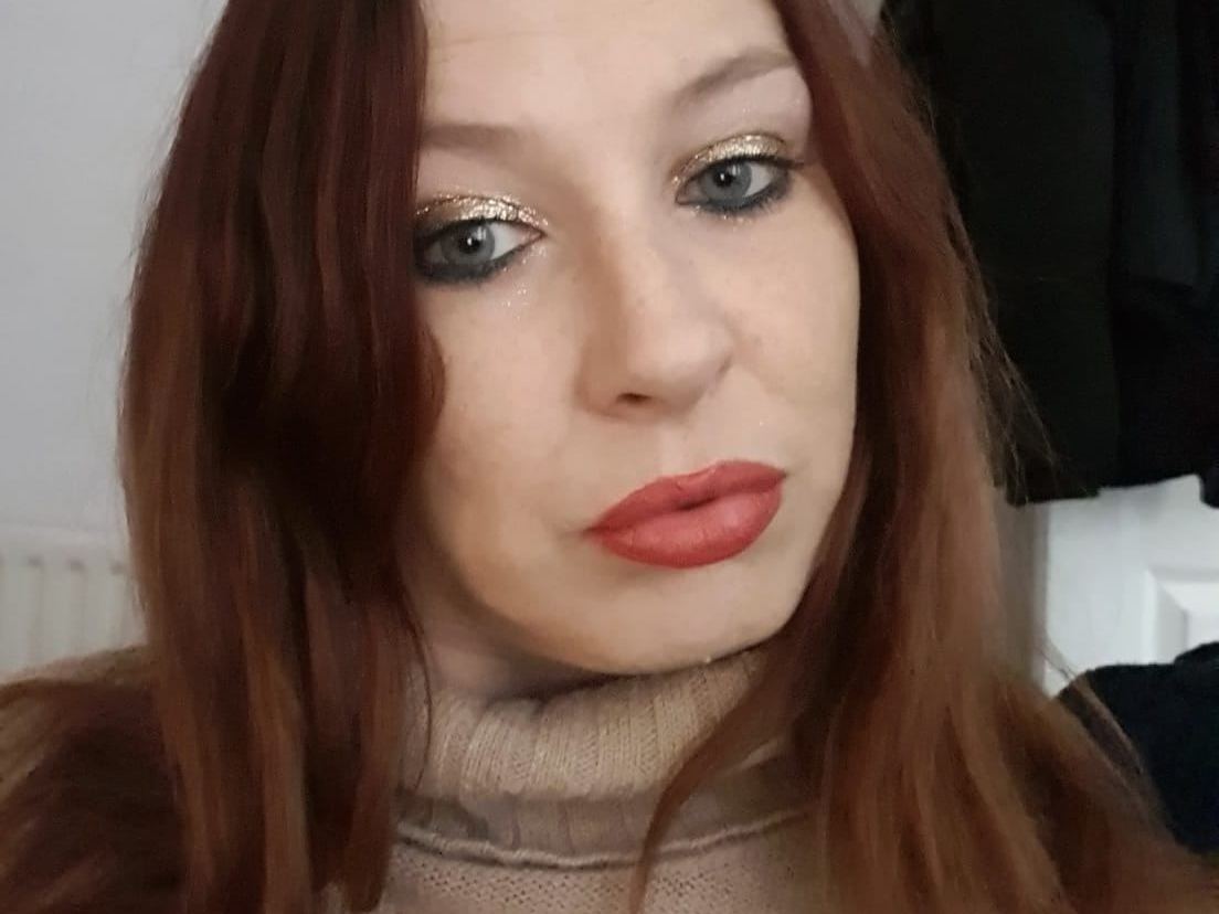 Busty_Brunette profielfoto van cam model 