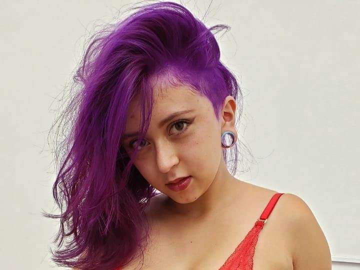 Imagen de perfil de modelo de cámara web de abril_marshal