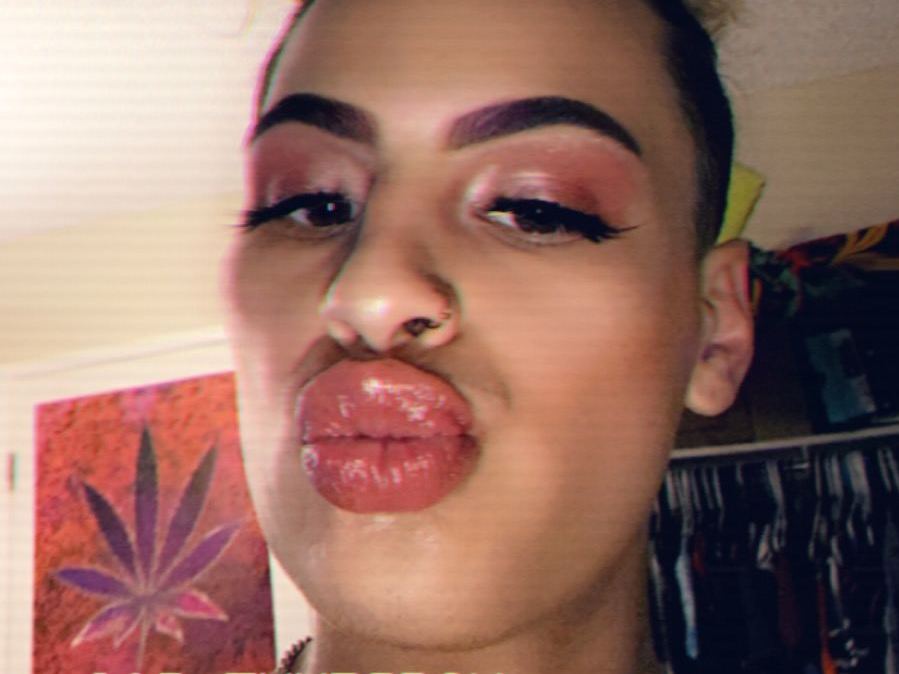 Foto de perfil de modelo de webcam de Yuumybabby2323 