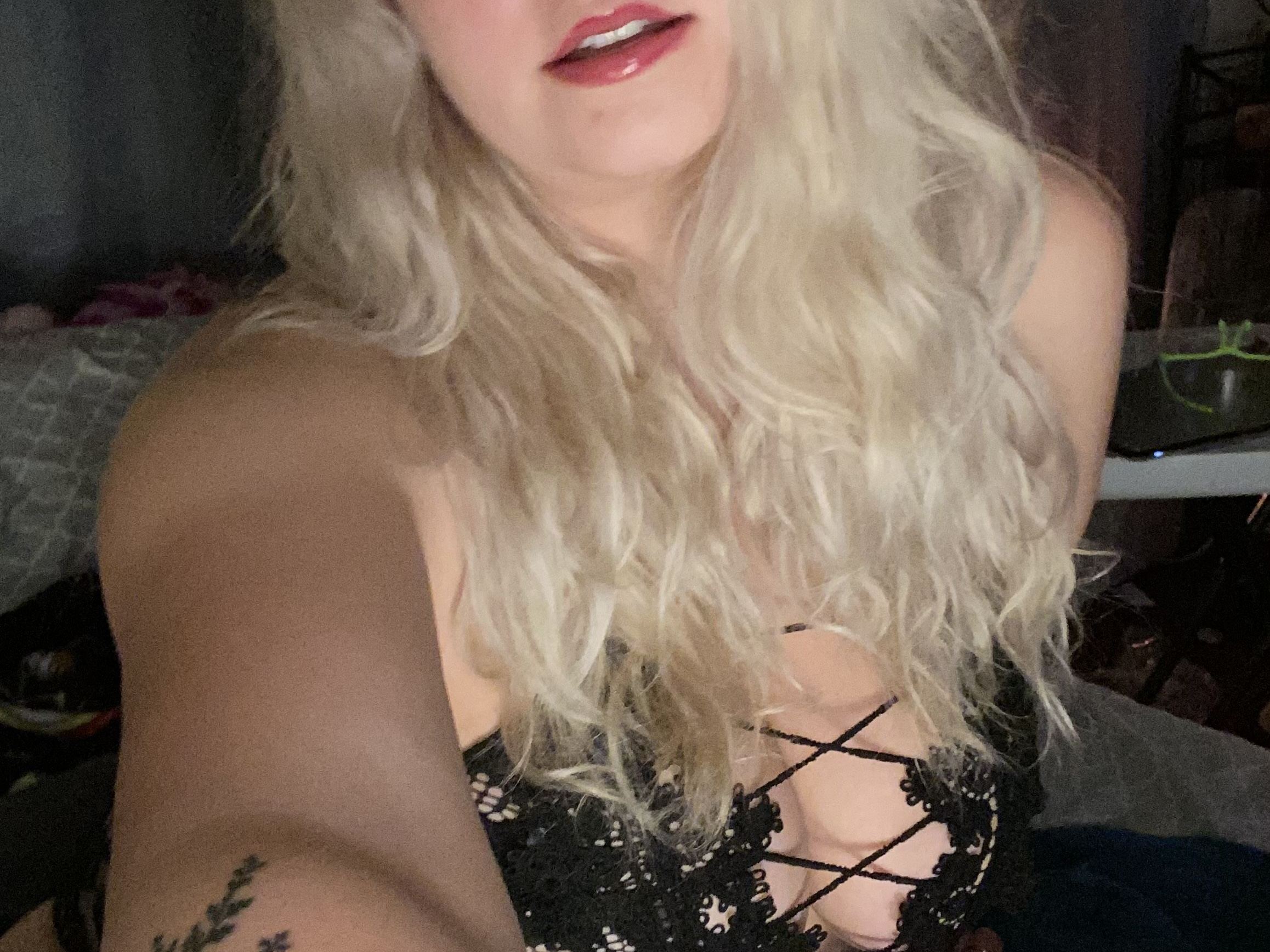 Profilbilde av Willowmoonxoxo webkamera modell