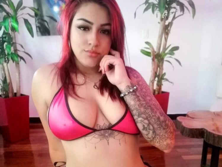 Sophia_rosse19 profilbild på webbkameramodell 