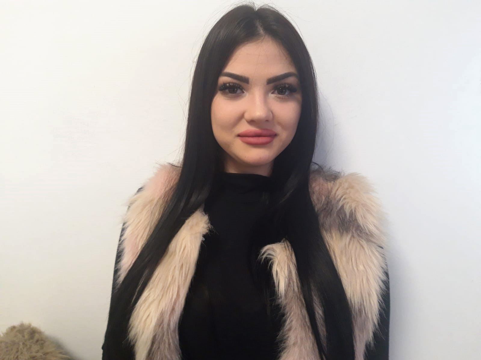 InnaCarter profilbild på webbkameramodell 