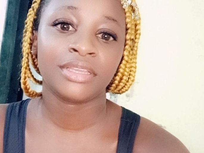 Image de profil du modèle de webcam Honneyblac