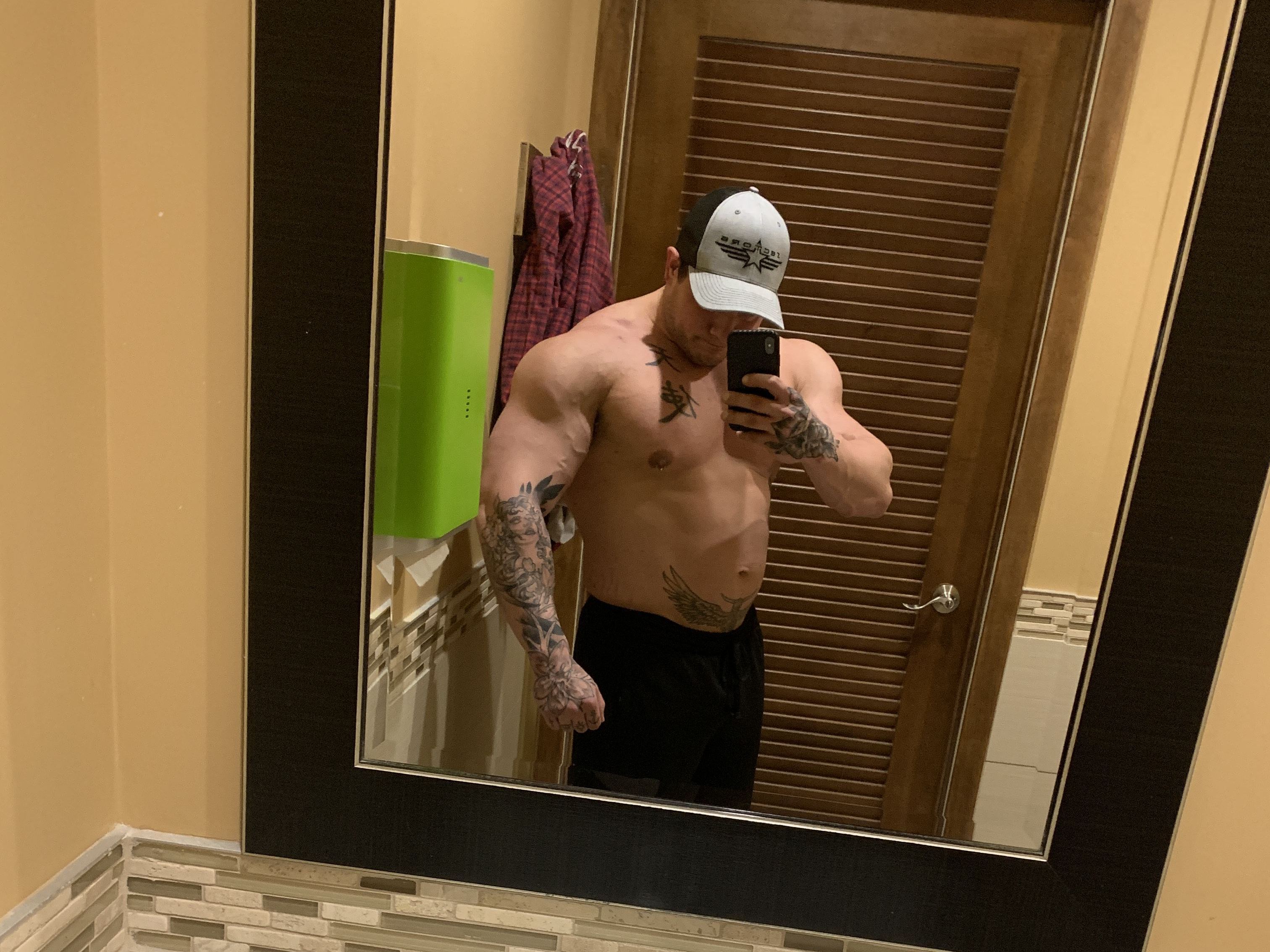 Spencer_Eskow profilbild på webbkameramodell 