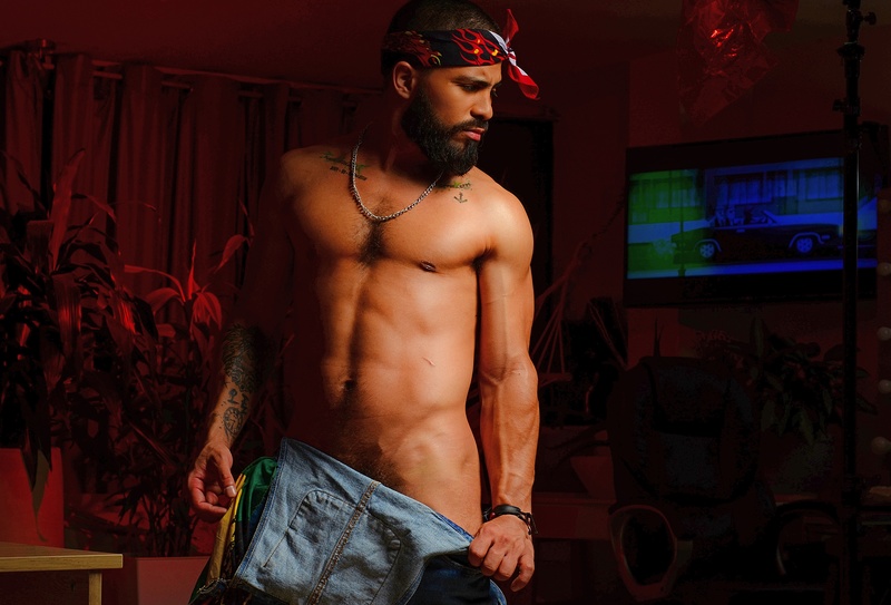 Performer LeoDiaz Photo 1