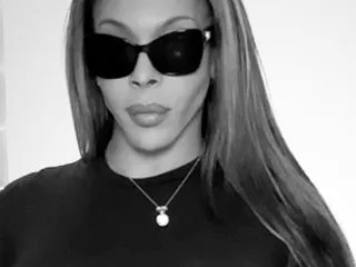 YokoOkino Profilbild des Cam-Modells