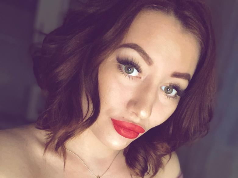 VanilaQRed Profilbild des Cam-Modells 
