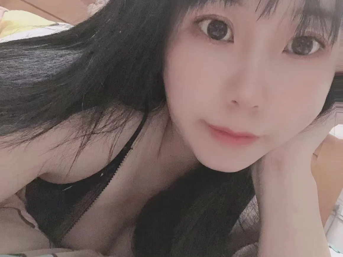 Imagen de perfil de modelo de cámara web de Sophiashuo