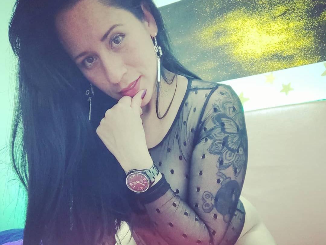 Imagen de perfil de modelo de cámara web de ZAHARA_X