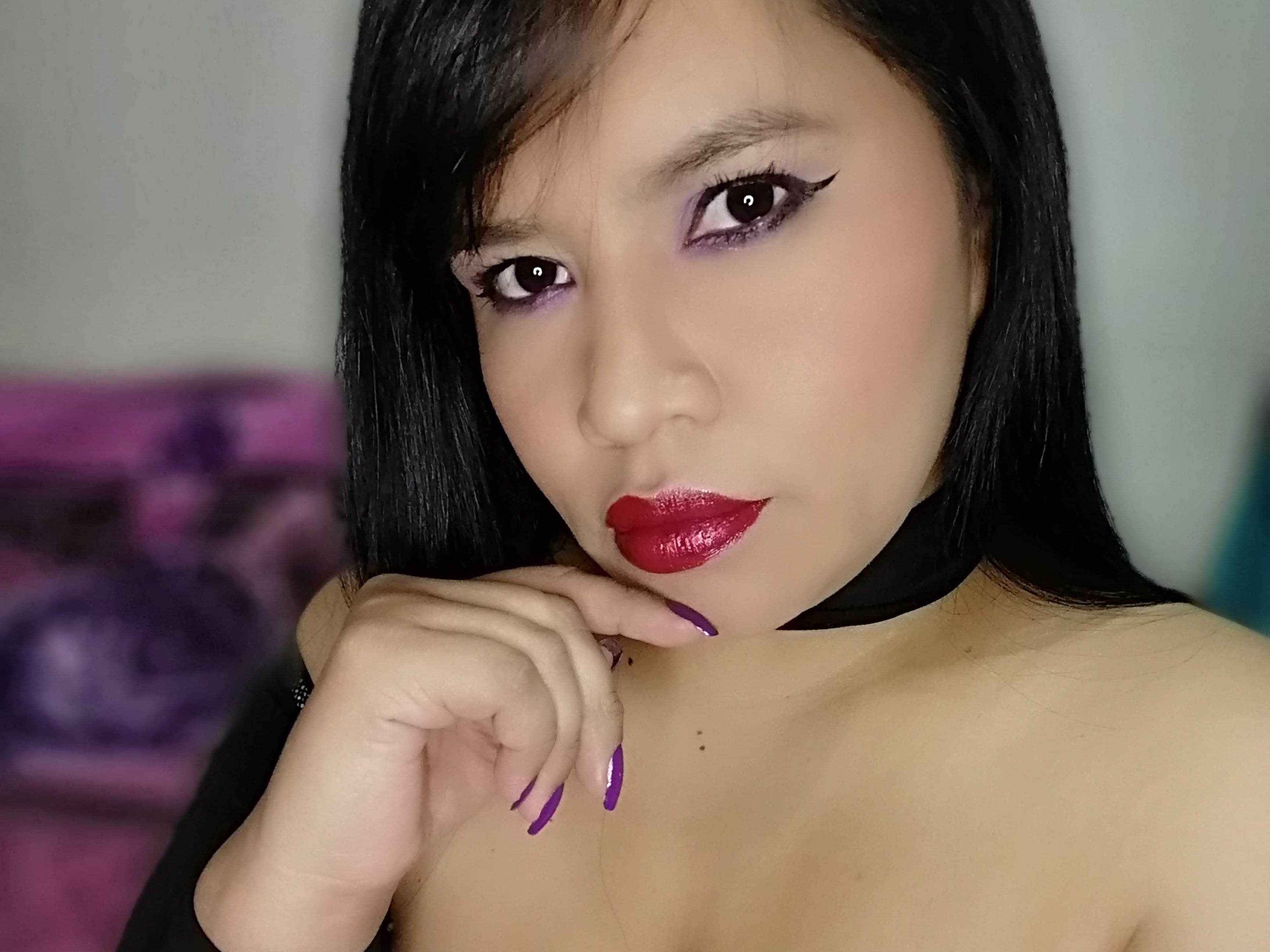 Image de profil du modèle de webcam Roxanne_Queen