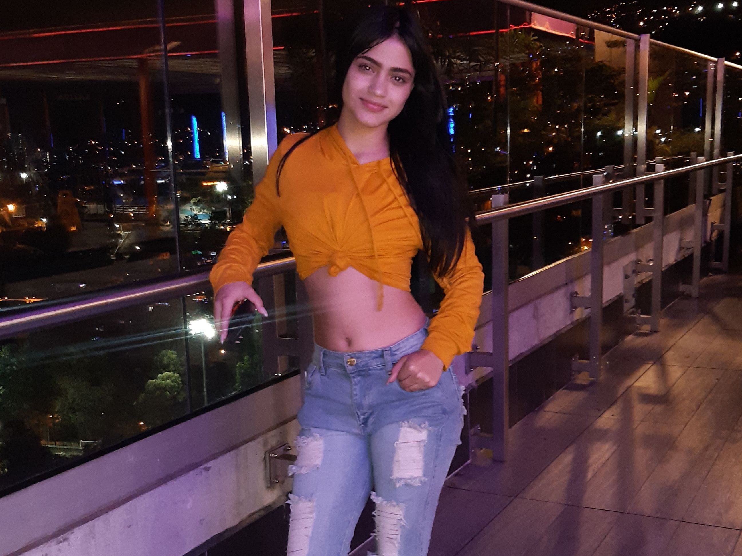 Rose_Dikens profielfoto van cam model 