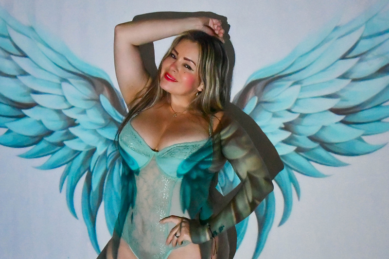 Performer Andrea18x Photo 12