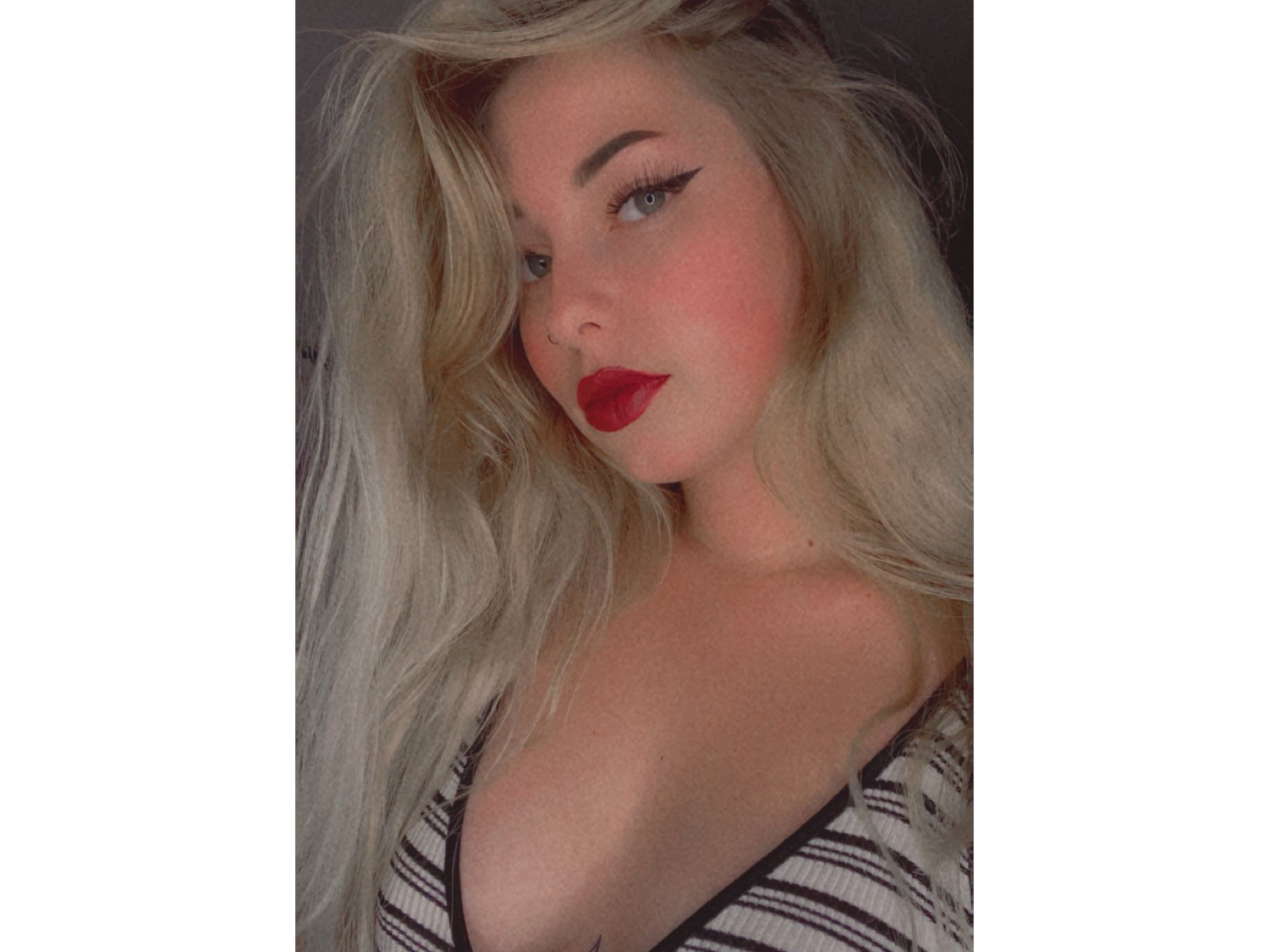 Ramona99x profielfoto van cam model 