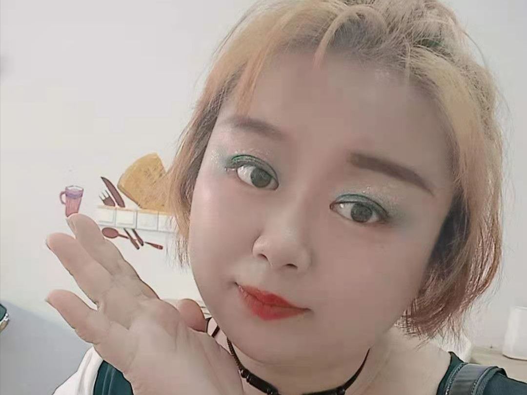 Image de profil du modèle de webcam Caierlnfxh