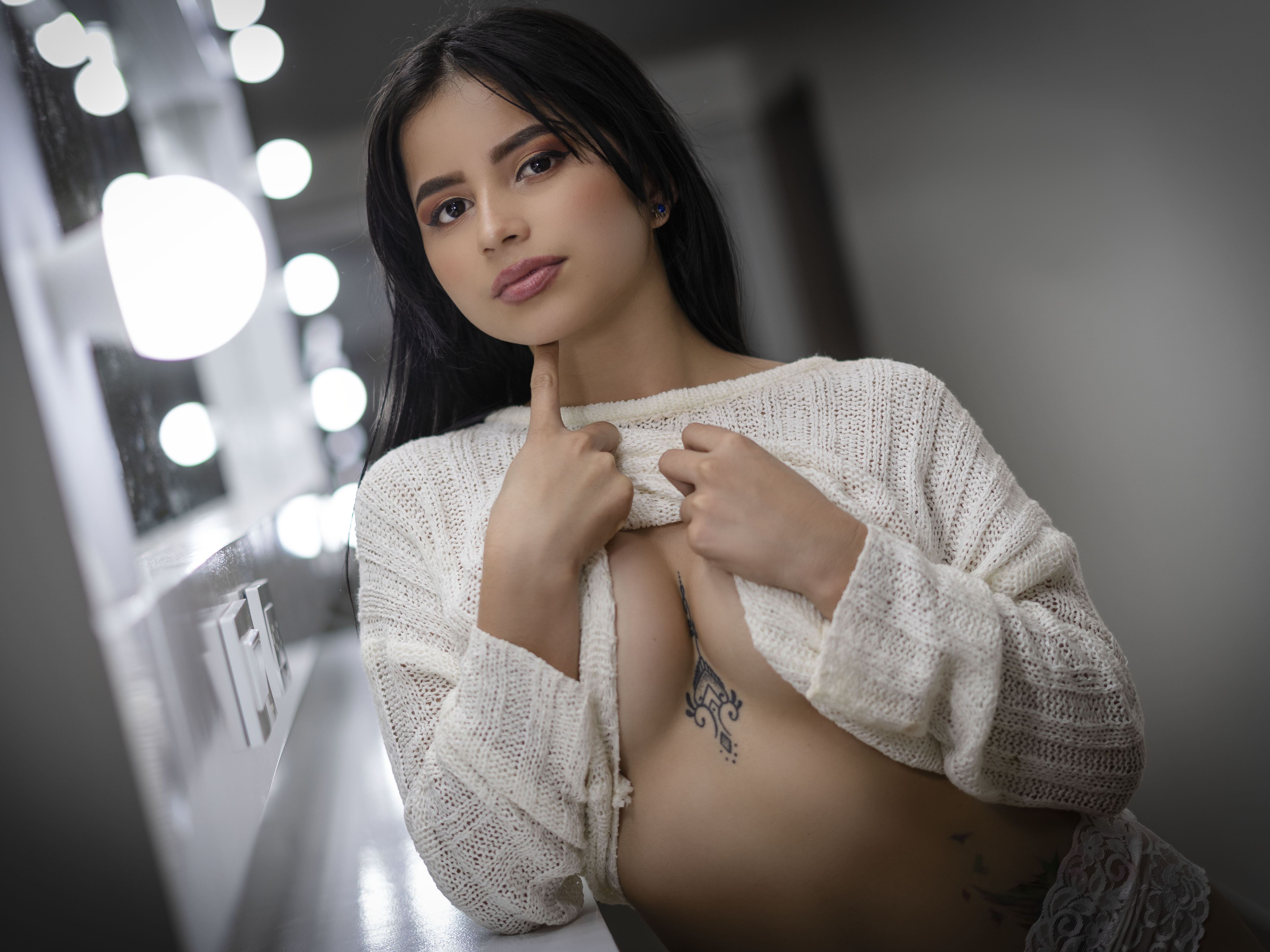 ElizabethHadid profielfoto van cam model 
