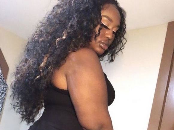 Imagen de perfil de modelo de cámara web de Qveenleeyah