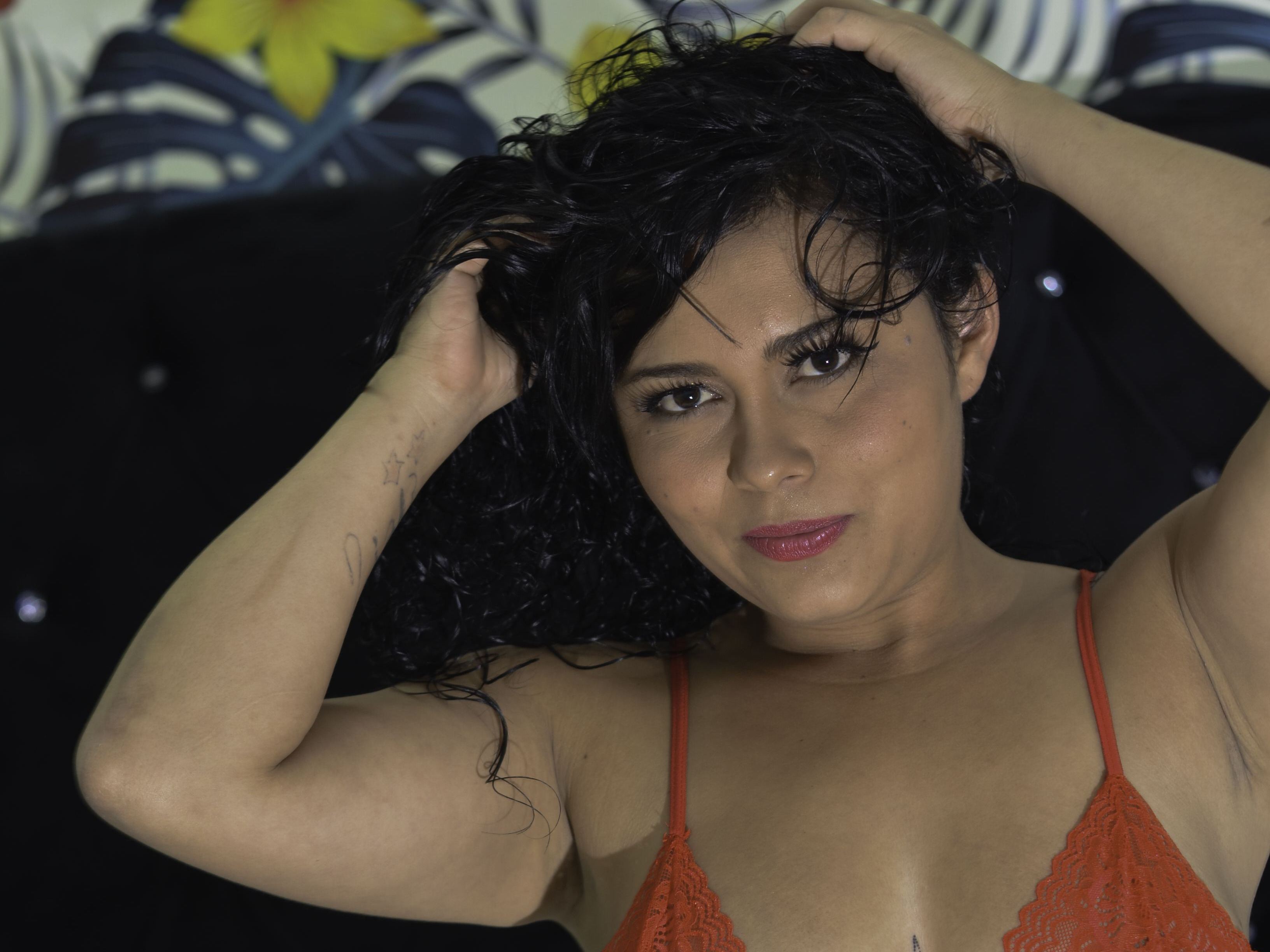 Foto de perfil de modelo de webcam de CarolineGomez 