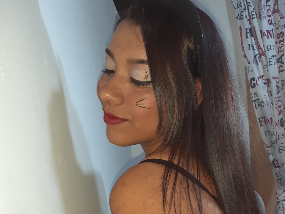 ChloeRoma profielfoto van cam model 