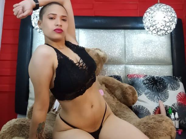 Imagen de perfil de modelo de cámara web de marialatinhots