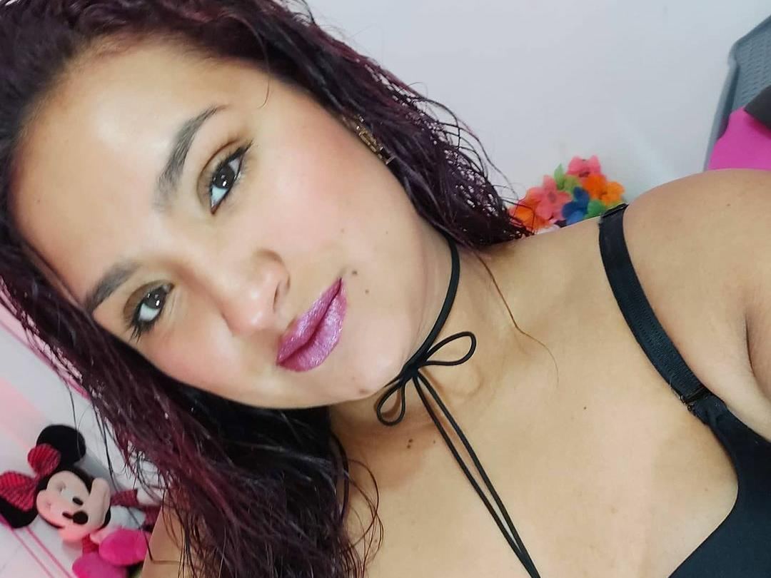 DahliaNatasha profilbild på webbkameramodell 