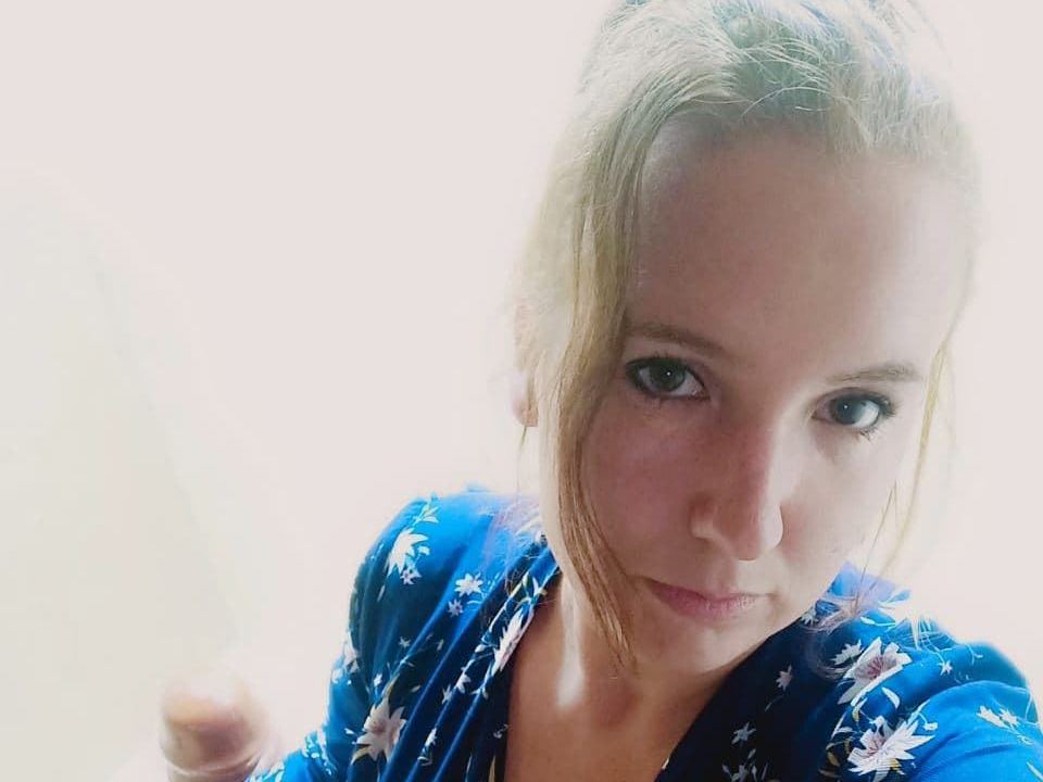 Lina_karamel profielfoto van cam model 