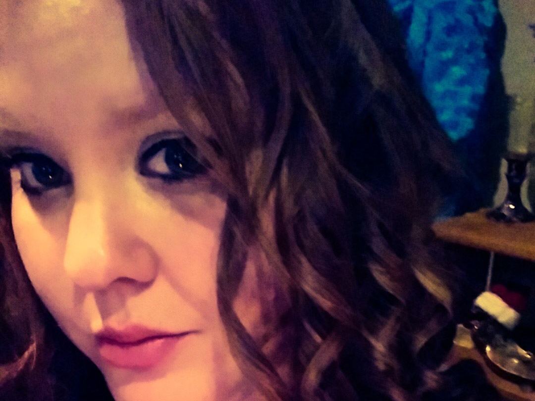 Image de profil du modèle de webcam Curvymate