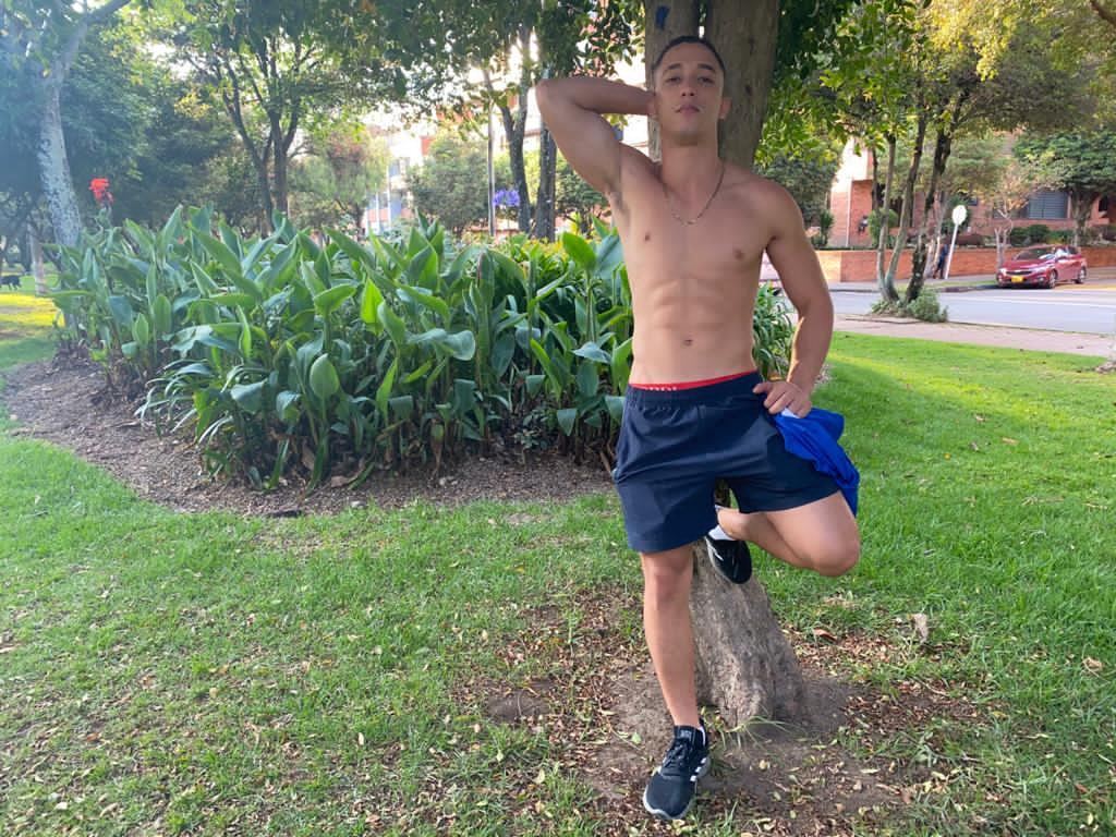 Imagen de perfil de modelo de cámara web de MikeSwift