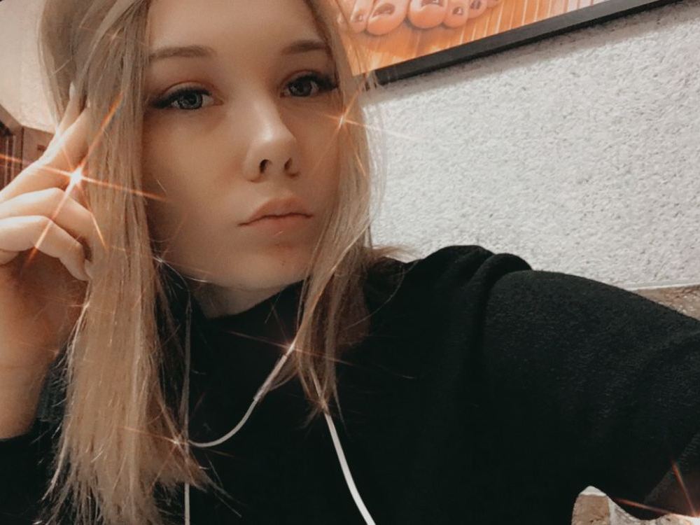 Image de profil du modèle de webcam MashaQLux