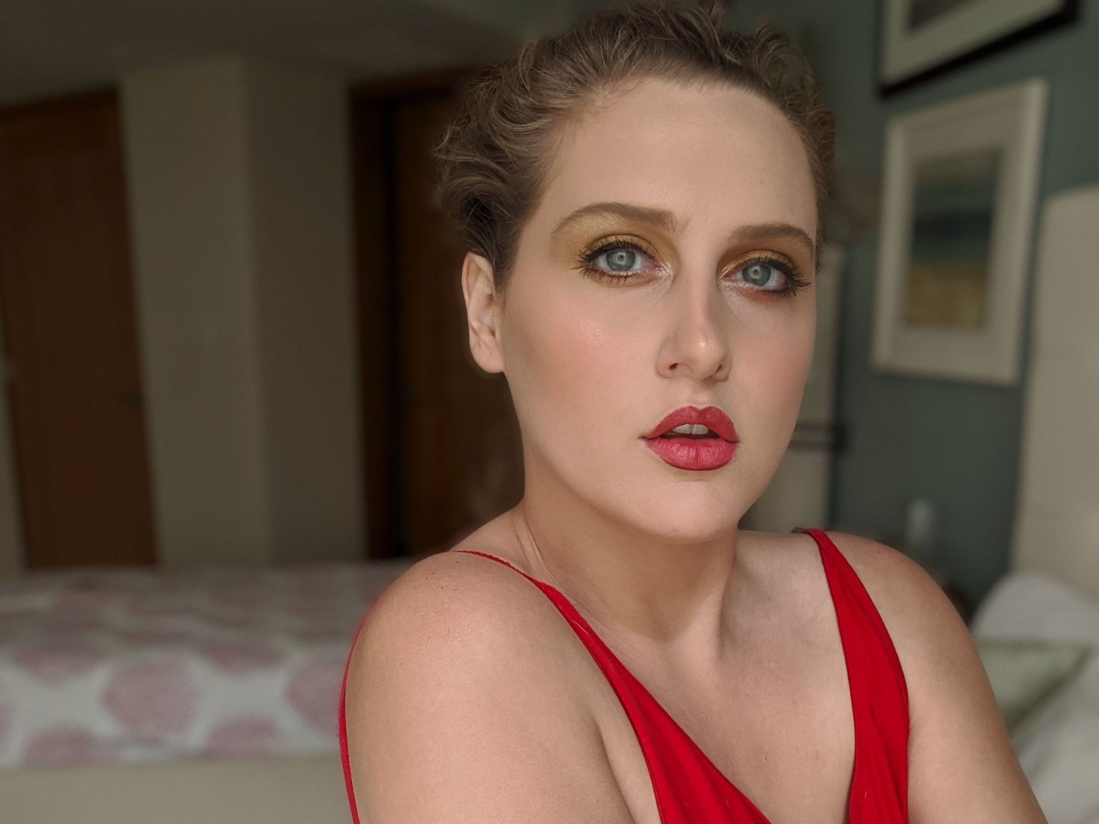 jucee_mango profilbild på webbkameramodell 