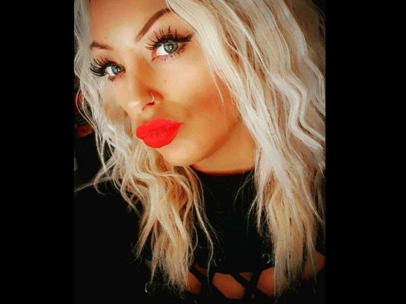 RoxylouSmith profilbild på webbkameramodell 