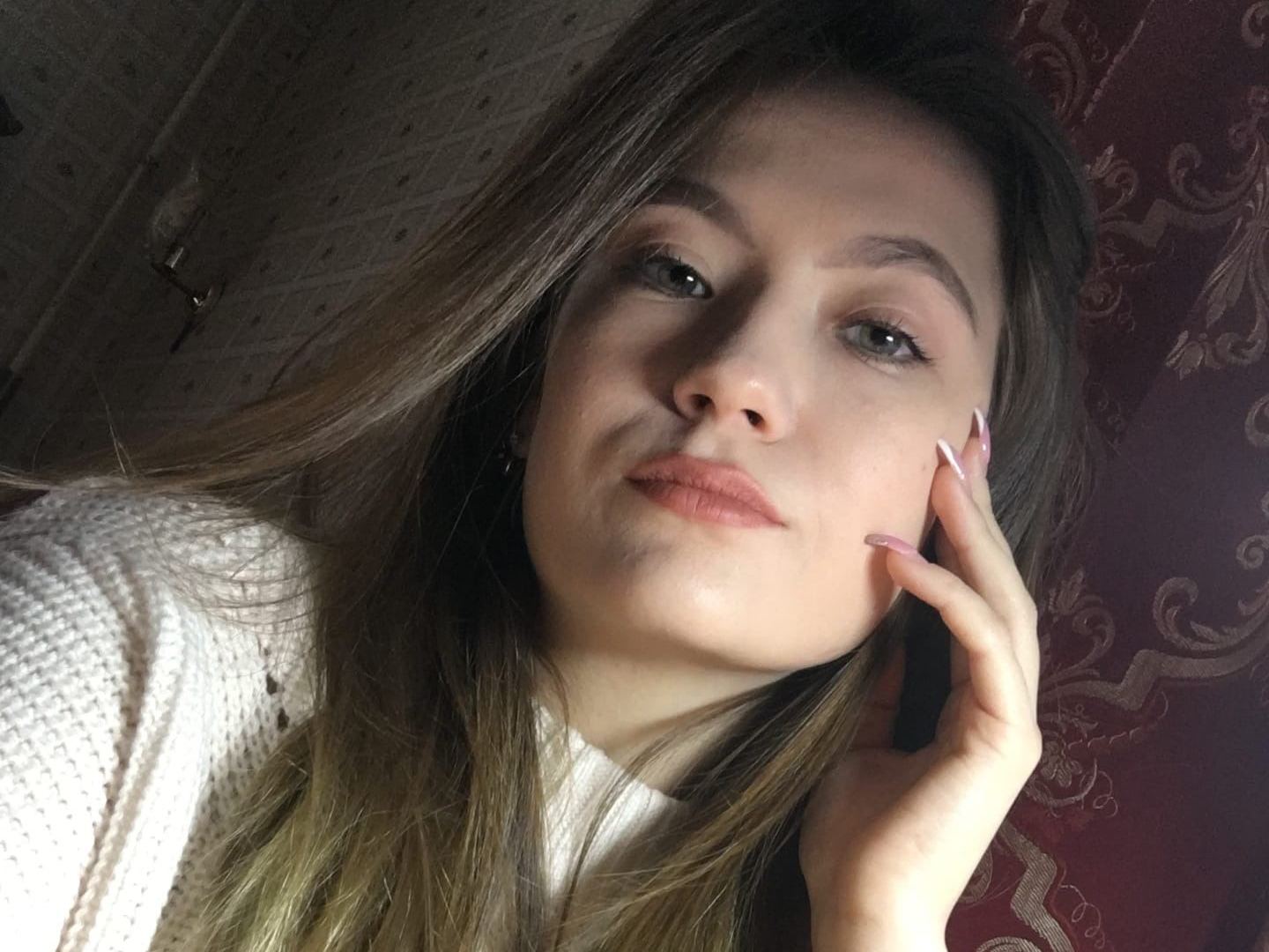 Imagen de perfil de modelo de cámara web de KrisMod