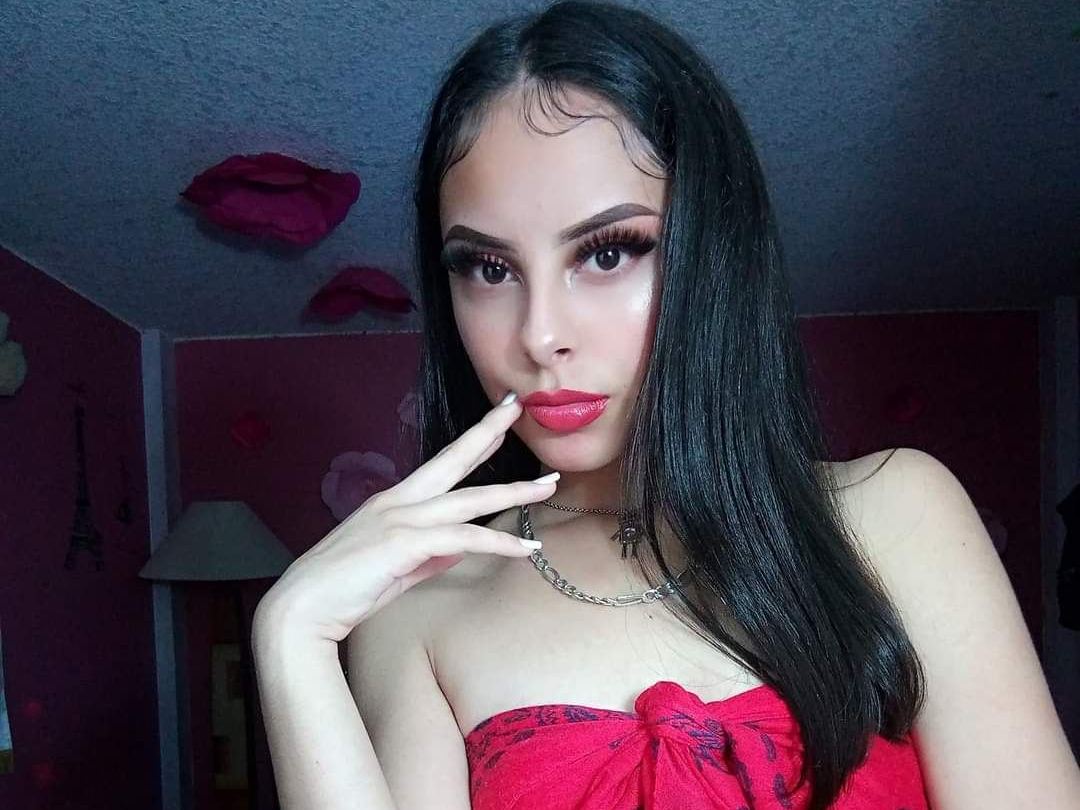 Profilbilde av Isabella_Torrez webkamera modell