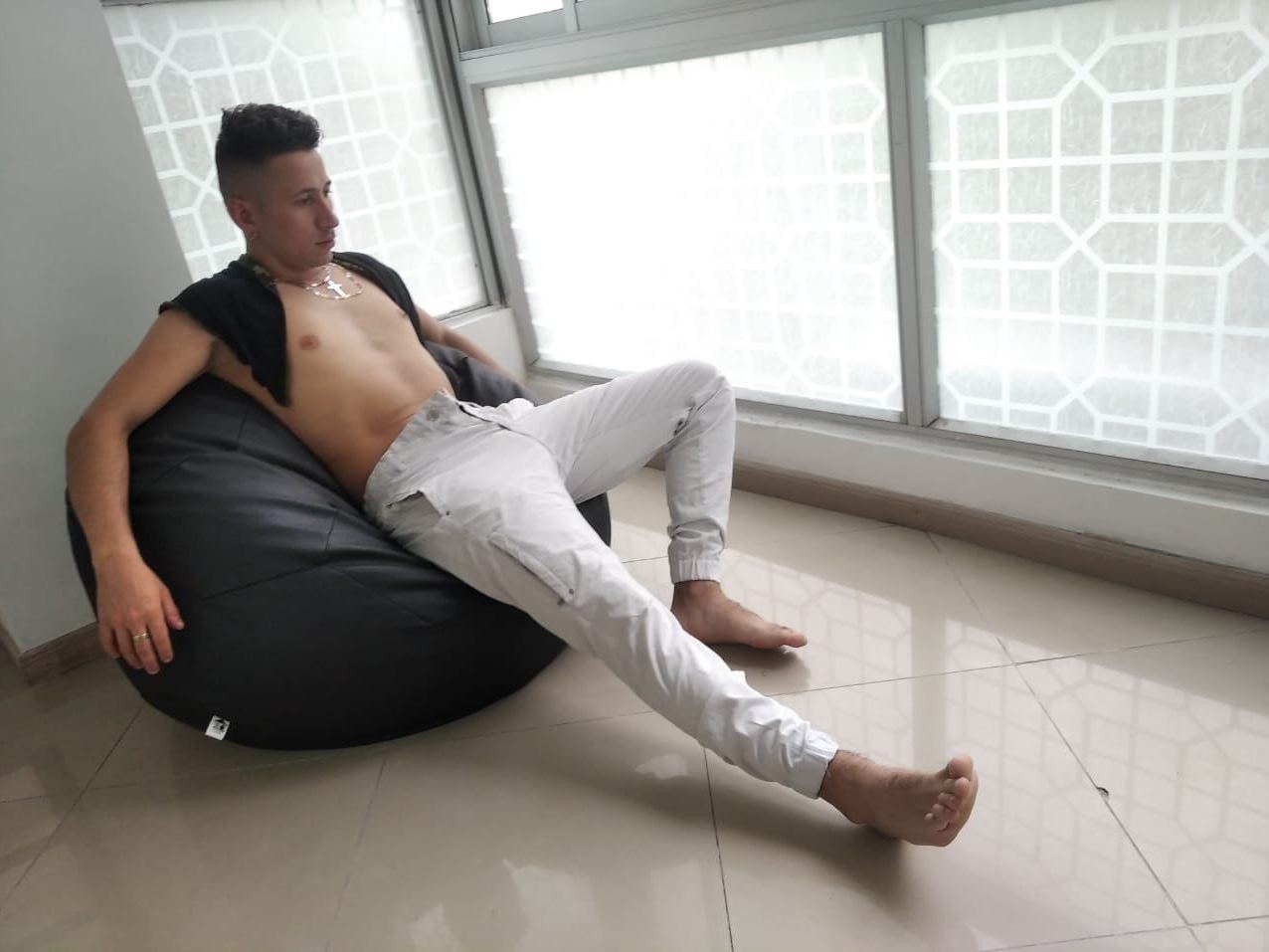 Image de profil du modèle de webcam Nicolas_Priest