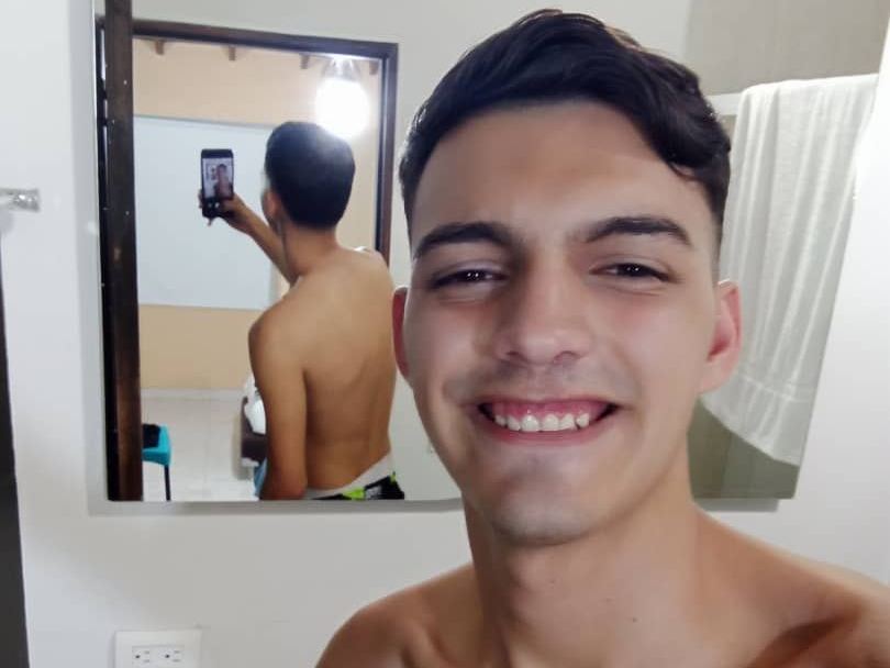 austin_santos profilbild på webbkameramodell 