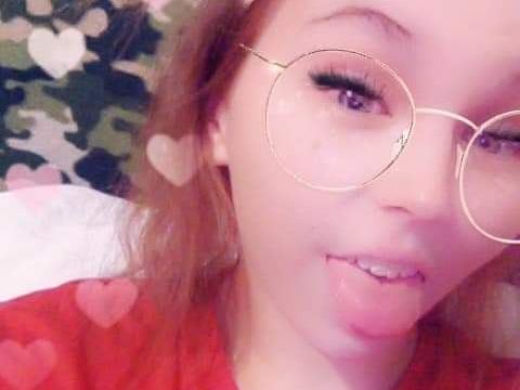 Stonerbitch112 profilbild på webbkameramodell 