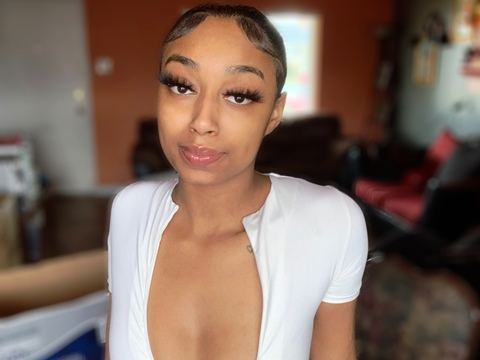 PrettyLexiBB profielfoto van cam model 