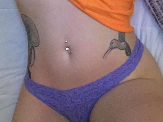 Image de profil du modèle de webcam HotGirlAsh