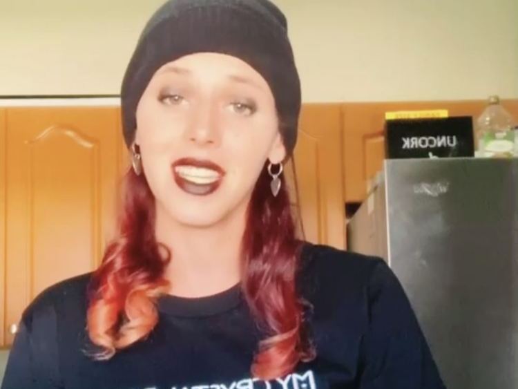 Image de profil du modèle de webcam thattattooedmom19
