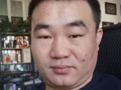 Foto de perfil de modelo de webcam de ll18 