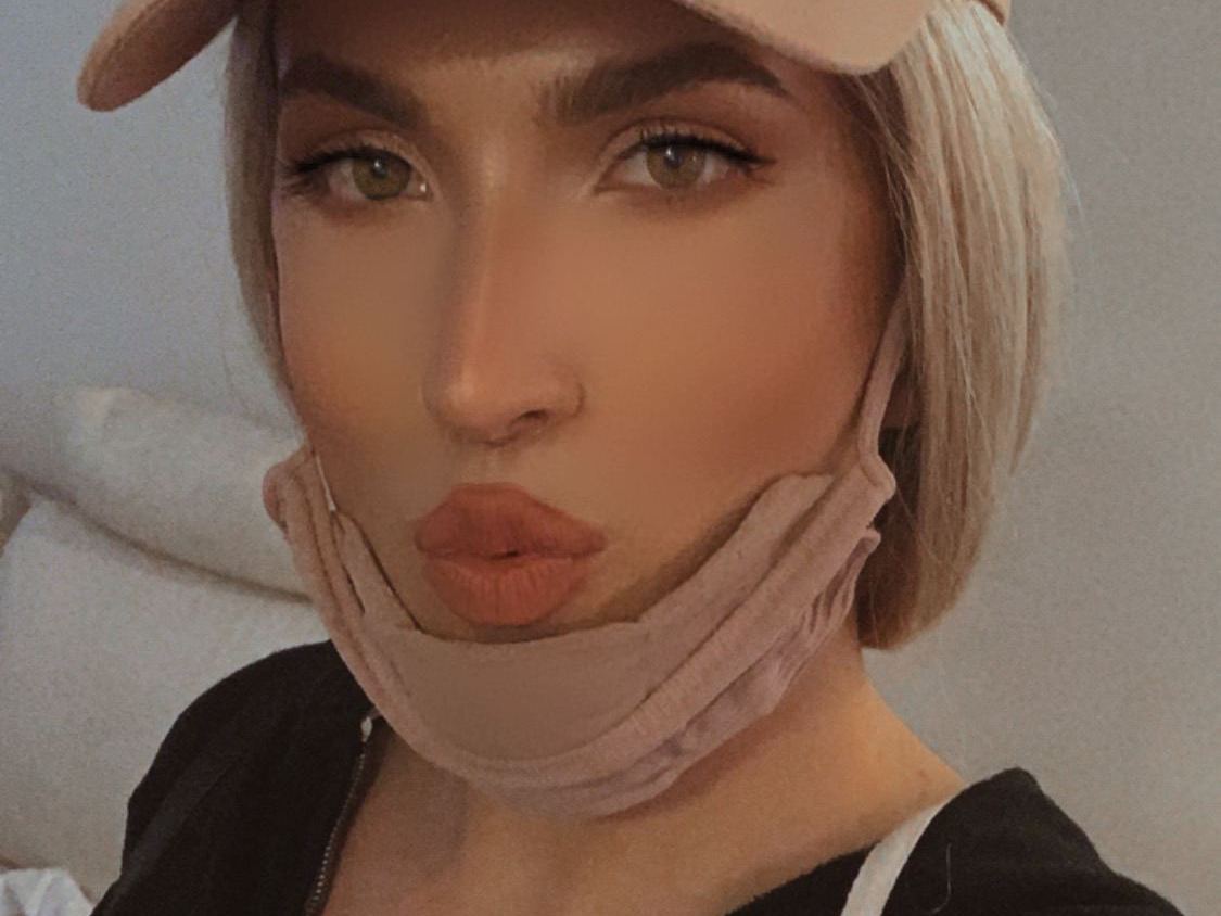 Tsvanessa9in immagine del profilo del modello di cam