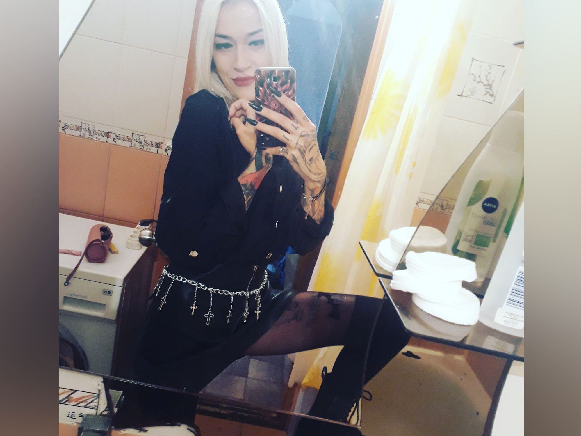 BlondeHomka profilbild på webbkameramodell 