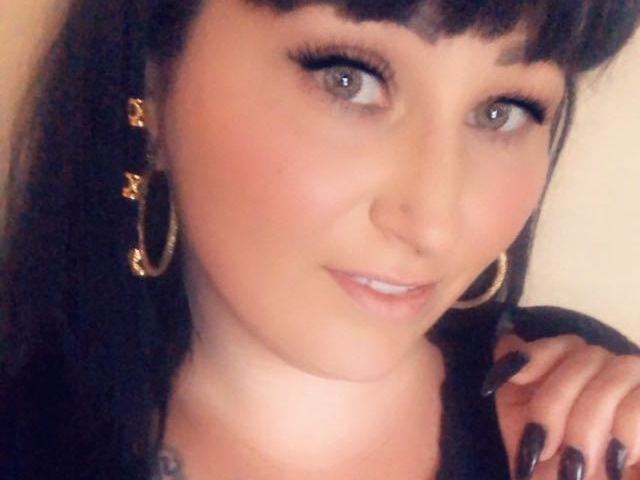 MrsLombardi cam model profile picture 