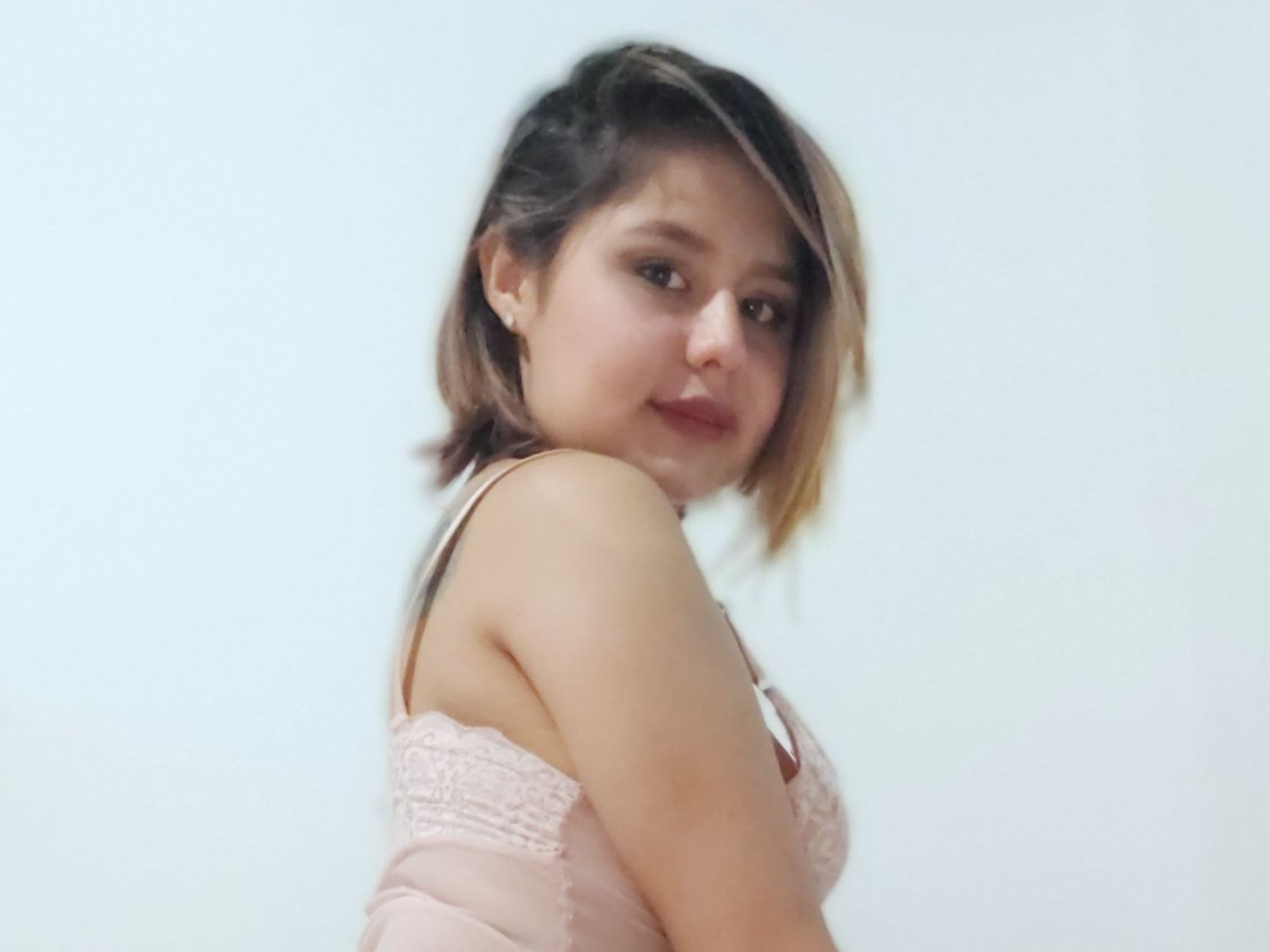 Image de profil du modèle de webcam lucii_211