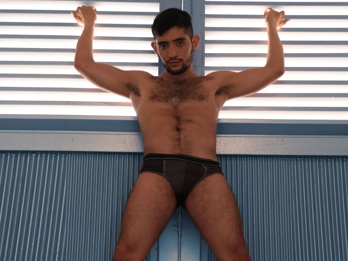 robertcage Profilbild des Cam-Modells 