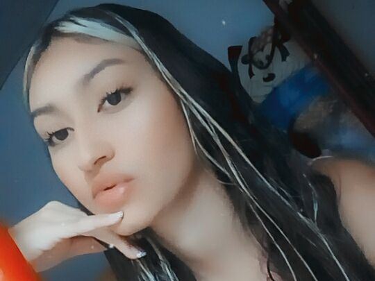 Treicy_White profilbild på webbkameramodell 