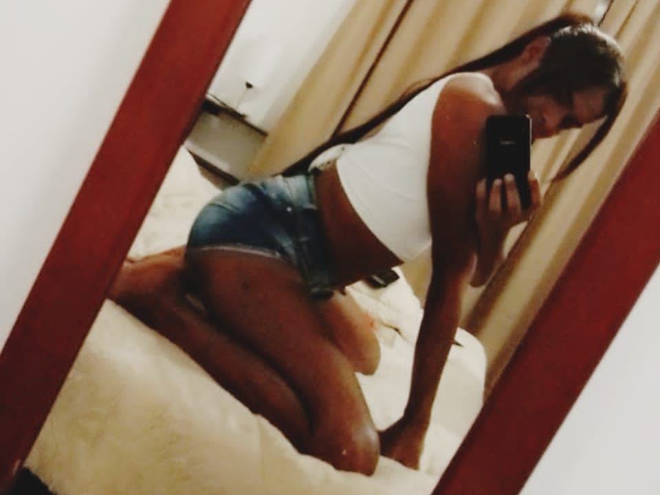 Profilbilde av Monica099 webkamera modell